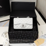 CC Classic Flap bag Lambskin 20cm