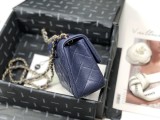 CHANEL MINI FLAP BAG A35200 17cm