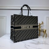 Dior Book Tote 36cm e 41cm73