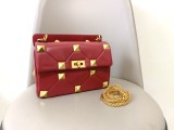 Garavani Roman Stud