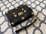 Garavani Roman Stud