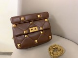 Garavani Roman Stud
