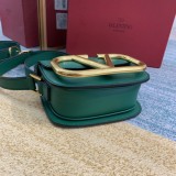 Borsa VLTN p700  MAXI V0032 18 x7,5 x12,5cm