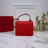Borsa VLTN  VSLING 0005  p650  18 x 16 x 8,5 cm