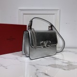 Borsa VLTN p750  Garavani VSLING V0007 22 x 18 x 13 cm