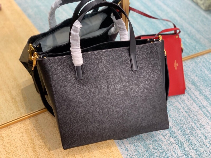 Borsa VLTN580V  V0666  30x 25x 14 cm