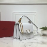 Borsa VLTN p750  Garavani VSLING V0007 22 x 18 x 13 cm