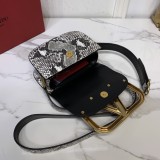 Borsa VLTN p700  MAXI V0032 18 x7,5 x12,5cm