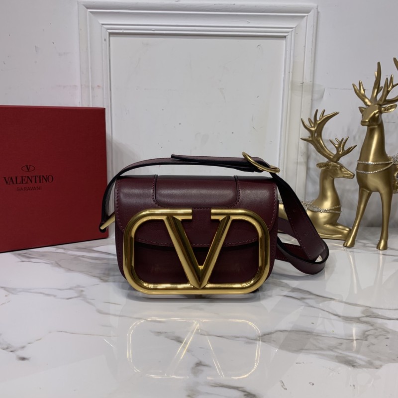 Borsa VLTN p700  MAXI V0032 18 x7,5 x12,5cm