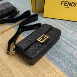 Fendi Baguette 8BS600 26x15x6cm 7