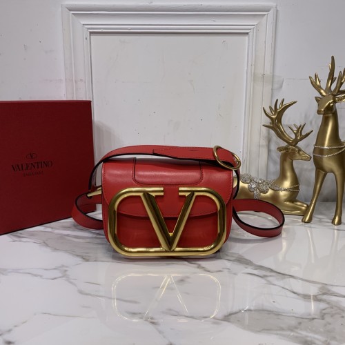 Borsa VLTN p700  MAXI V0032 18 x7,5 x12,5cm