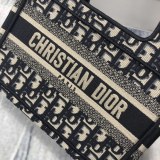 Dior Book Tote 23x17x7cm013