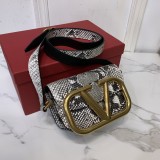Borsa VLTN p700  MAXI V0032 18 x7,5 x12,5cm