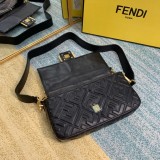 Fendi Baguette 8BS600 26x15x6cm 7