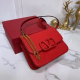 Borsa VLTN  VSLING 0005  p650  18 x 16 x 8,5 cm