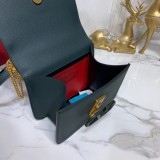 Borsa VLTN  VSLING 0005  p650  18 x 16 x 8,5 cm