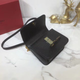 Borsa VLTN  VSLING 0005  p650  18 x 16 x 8,5 cm