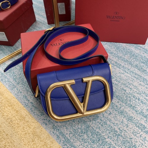 Borsa VLTN p700  MAXI V0032 18 x7,5 x12,5cm
