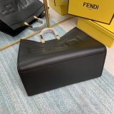 Borsa FENDI alcantara  p950 1250  40x20x35cm