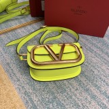 Borsa VLTN p700  MAXI V0032 18 x7,5 x12,5cm