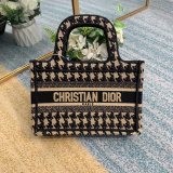 Dior Book Tote 23x17x7cm008