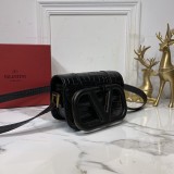 Borsa VLTN p700  MAXI V0032 18 x7,5 x12,5cm