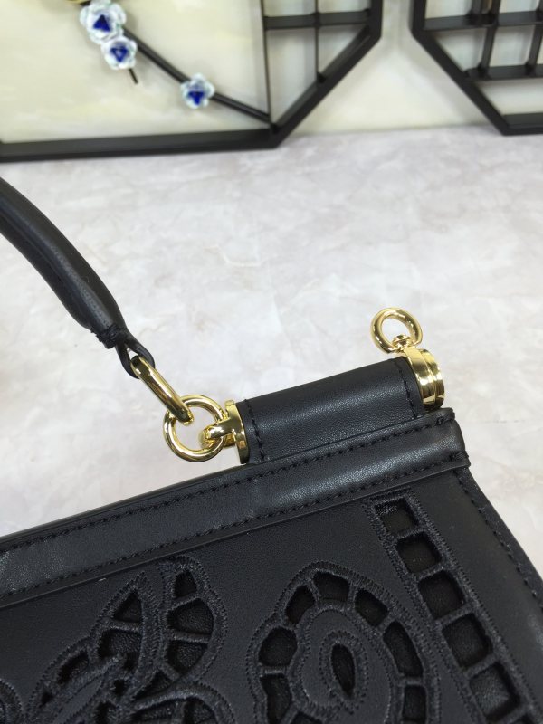 Dolce & Gabbana  33020419 size25X20X12cm