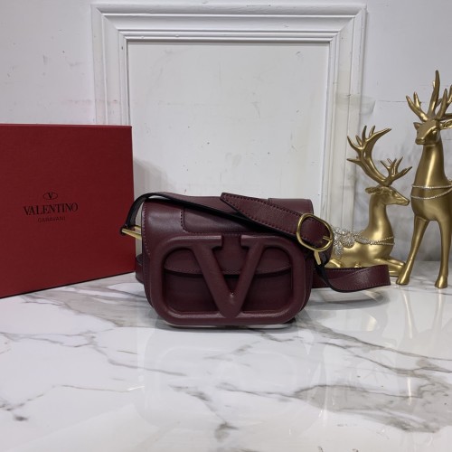 Borsa VLTN p700  MAXI V0032 18 x7,5 x12,5cm
