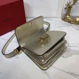 Borsa VLTN p750  Garavani VSLING V0007 22 x 18 x 13 cm