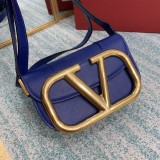 Borsa VLTN p700  MAXI V0032 18 x7,5 x12,5cm