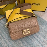 Fendi Baguette 8BS600 26x15x6cm 1