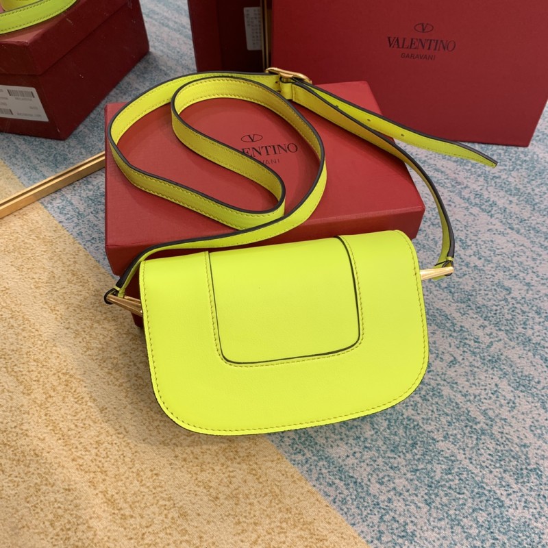 Borsa VLTN p700  MAXI V0032 18 x7,5 x12,5cm