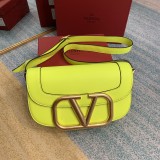 Borsa VLTN MAXI V0030 p780 26,5x9x15cm