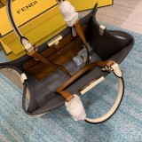Borsa Fendi modello 674