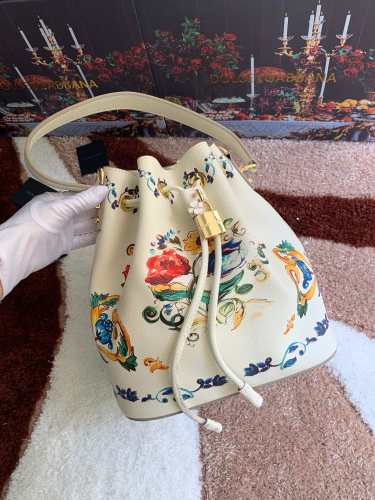 Dolce & Gabbana  36020419  size25X27