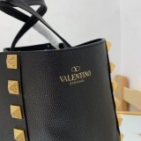 Borsa VLTN800 0665  39,5 x 27x 18cm