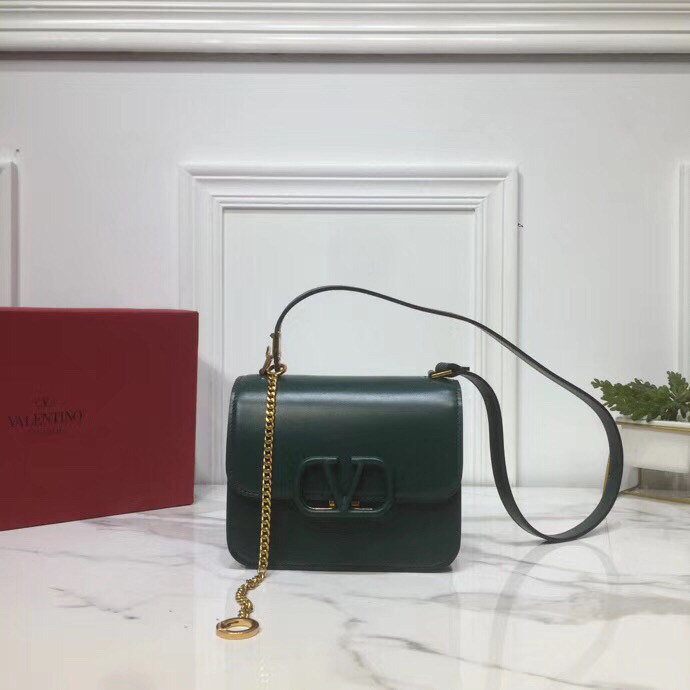 Borsa VLTN  VSLING 0005  p650  18 x 16 x 8,5 cm