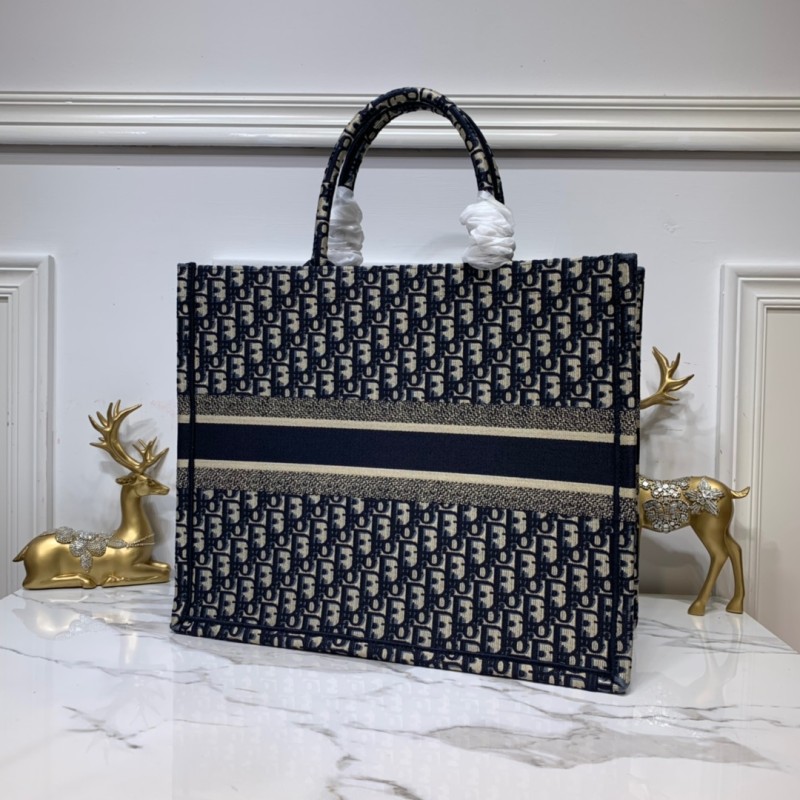 Dior Book Tote 36cm e 41cm34