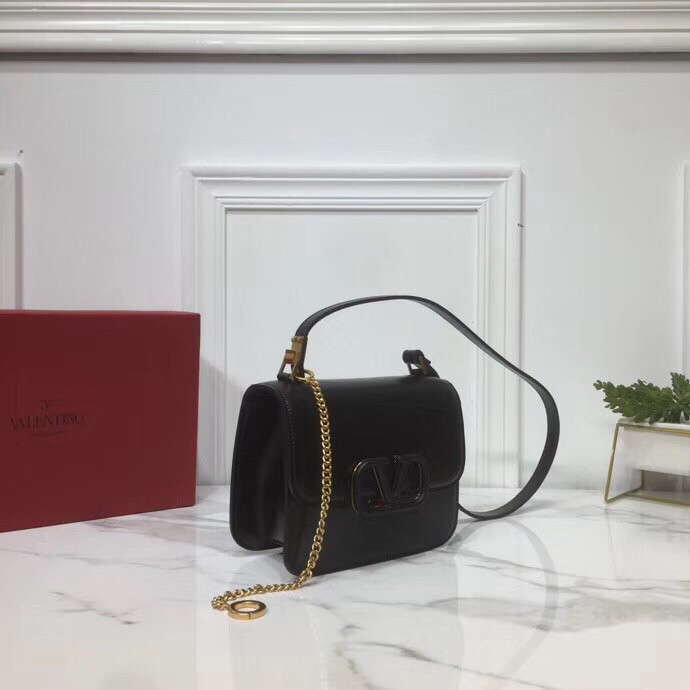 Borsa VLTN  VSLING 0005  p650  18 x 16 x 8,5 cm