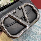 Borsa VLTN p700  MAXI V0032 18 x7,5 x12,5cm
