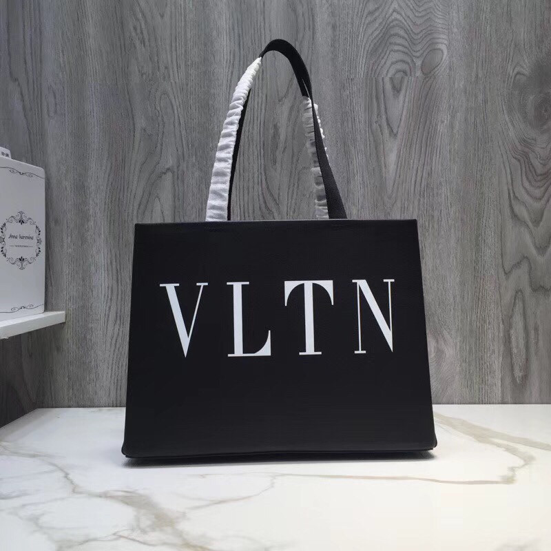 Borsa VLTN V2052 p780  34x26x14 cm