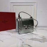 Borsa VLTN  VSLING 0005  p650  18 x 16 x 8,5 cm