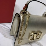 Borsa VLTN  VSLING 0005  p650  18 x 16 x 8,5 cm