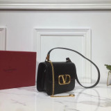 Borsa VLTN  VSLING 0005  p650  18 x 16 x 8,5 cm