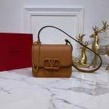 Borsa VLTN  VSLING 0005  p650  18 x 16 x 8,5 cm