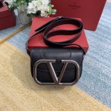 Borsa VLTN p700  MAXI V0032 18 x7,5 x12,5cm