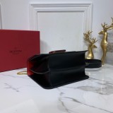 Borsa VLTN p800   Garavani VSLING V0007 22 x 18 x 13 cm