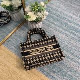 Dior Book Tote 23x17x7cm008
