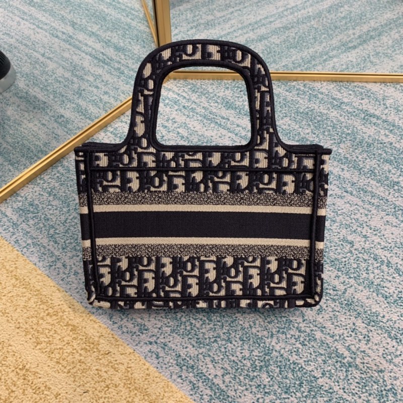 Dior Book Tote 23x17x7cm005