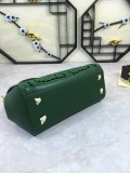 Dolce & Gabbana  33020419 size25X20X12cm